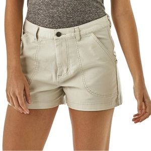 Patagonia Women’s Stand Up Size 4 Dino White